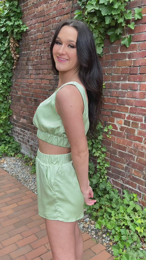 The Luxurious life is a dream in this beautiful Kiwi color set.  Both pieces are fully lined and are styled with a wide comfortable elastic band.  Bottoms also feature pockets.  This looks great styled with either sneakers, sandals, or heels.    95% polyester and 5% spandex Available in sizes Small, Medium, and Large Fully Lined Delicate wash/dry flat